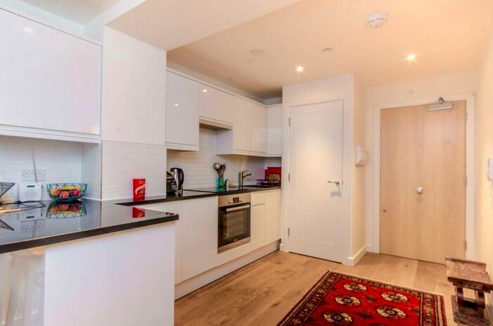 2 Bedroom Flat To Rent In Surrey House, Croydon, CR0