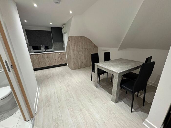 1 Bedroom Flat To Rent In Kenton Road, Harrow, HA3