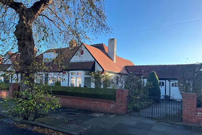 2 Bedroom Semi-Detached Bungalow For Sale In Eastfield Avenue, Monkseaton, Whitley Bay, NE25