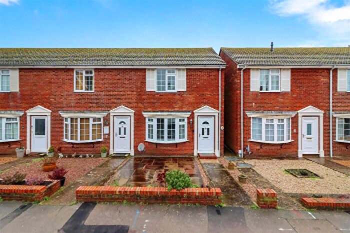 2 Bedroom End Of Terrace House To Rent In St. Leonards Terrace, Polegate, BN26