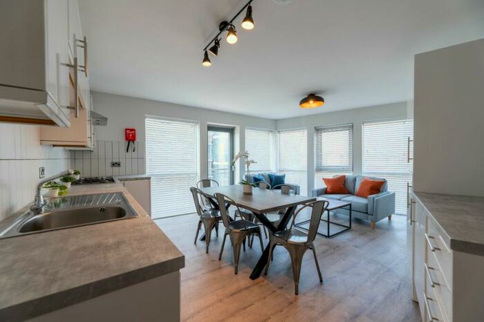 4 Bedroom Flat To Rent In Falconar Street, Newcastle, NE2