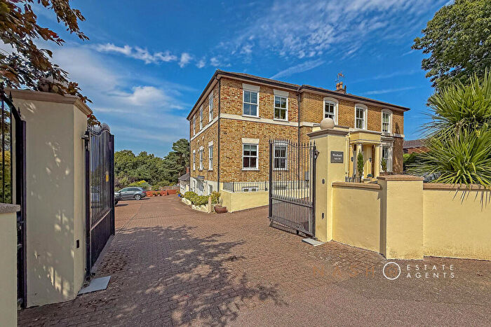 2 Bedroom Apartment For Sale In Woodlands, Woburn Sands, MK17