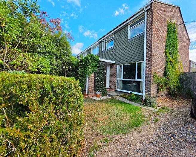 3 Bedroom End Terrace House For Sale In Hardy Close, Thatcham, RG18