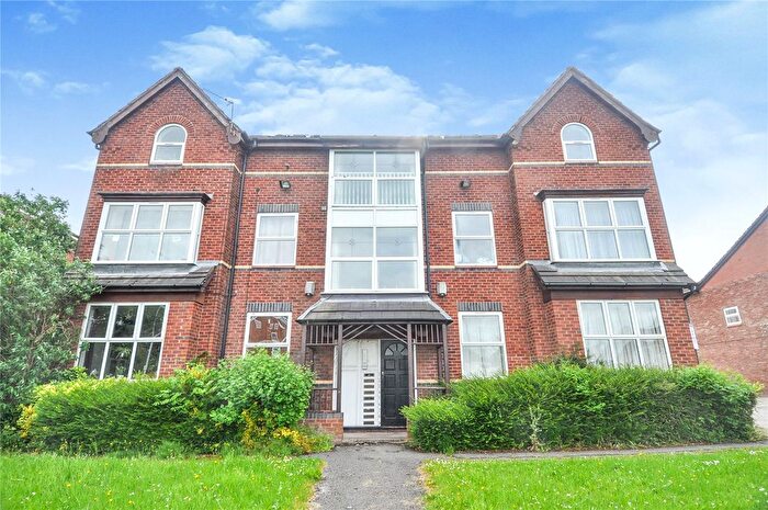 2 Bedroom Flat To Rent In Wilmslow Road, Manchester, Greater Manchester, M20