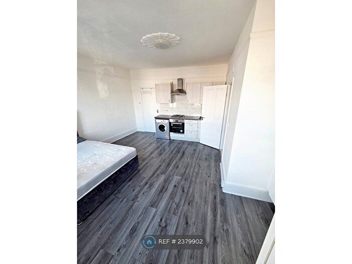 1 Bedroom Flat To Rent In Station Road, London, E4