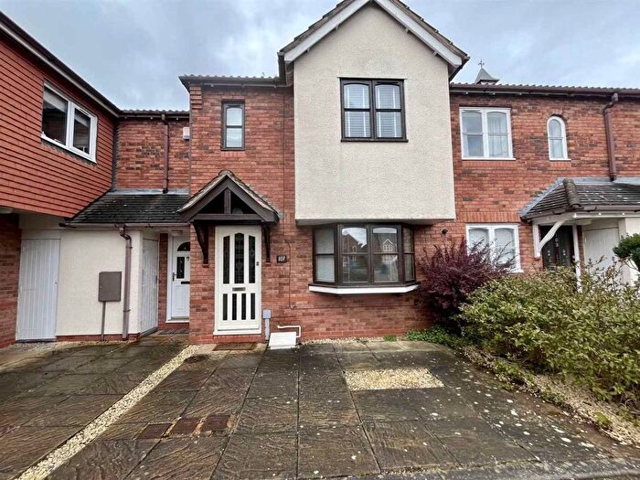 2 Bedroom Terraced House To Rent In Manor Rise, Lichfield, WS14