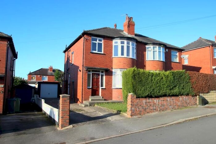 3 Bedroom Semi-Detached House To Rent In Montagu Gardens, Leeds LS8