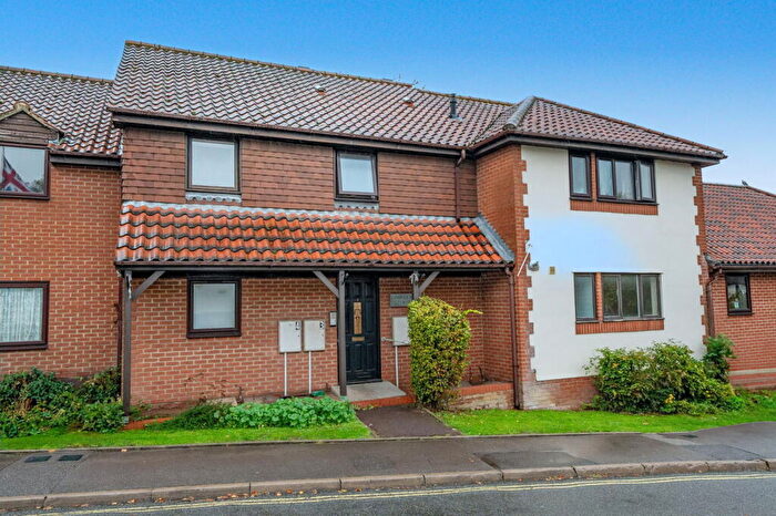 1 Bedroom Flat For Sale In Station Road, Overton, Basingstoke, RG25