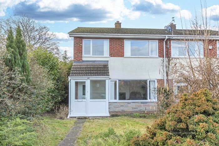 3 Bedroom Semi Detached House For Sale In Warren Close, Norwich, NR6