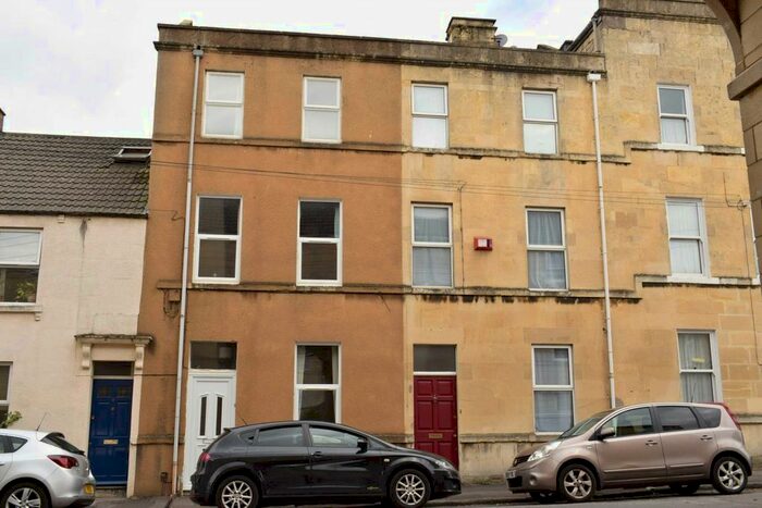 6 Bedroom Terraced House To Rent In Stuart Place, Bath BA2