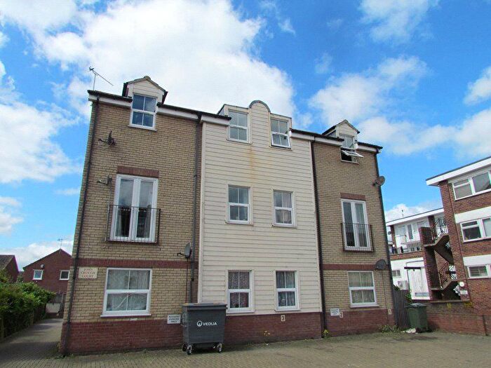 2 Bedroom Flat To Rent In Cliff Road, Dovercourt, Harwich, Essex, CO12