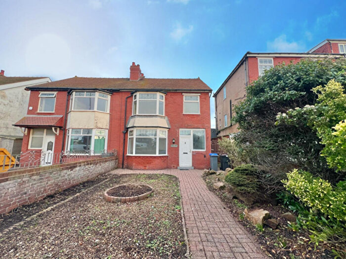 3 Bedroom Semi Detached House For Sale In Kelso Avenue, Cleveleys, FY5