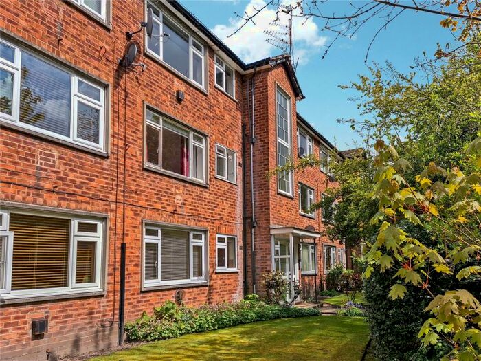 1 Bedroom flats for sale in Ashlands, M33, Greater Manchester