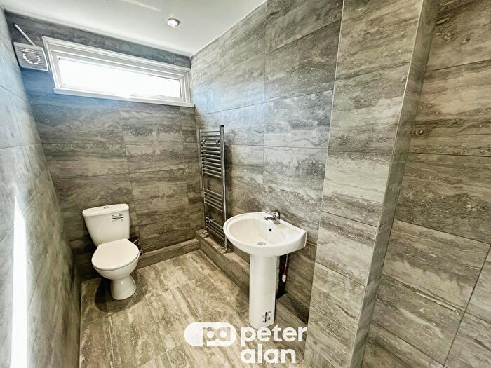 4 Bedroom House To Rent In Herne Street, Neath, SA11