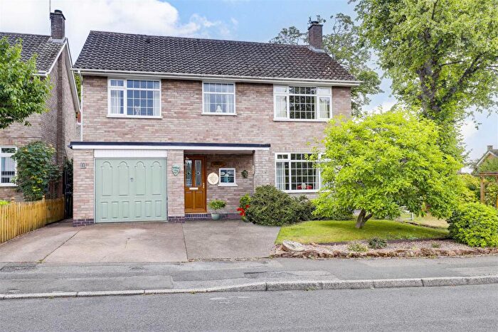 5 Bedroom Detached House For Sale In Middleton Close, Nuthall, Nottinghamshire, NG16