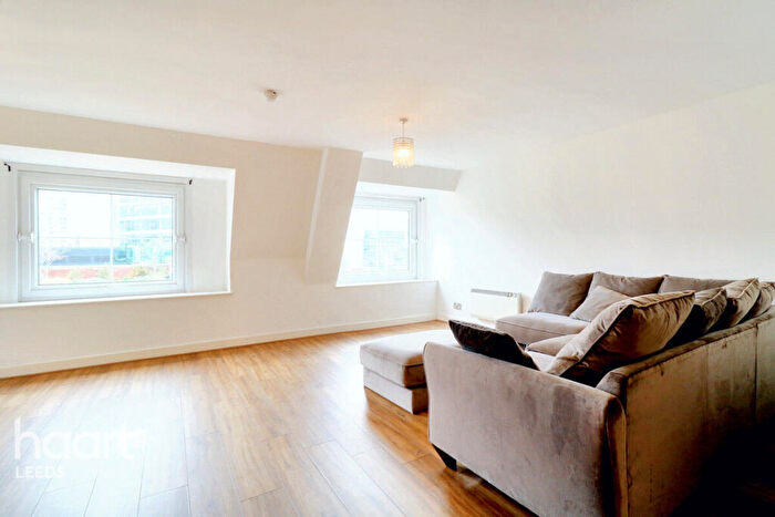 2 Bedroom Apartment For Sale In Wellington Street, Leeds, LS1