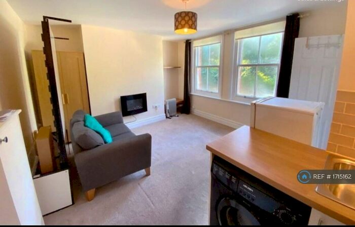 1 Bedroom Flat To Rent In Westerham Road, Bournemouth, BH4