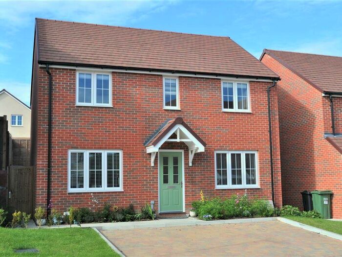 4 Bedroom Detached House To Rent In Mallow Drive, Stone Cross, Pevensey, BN24