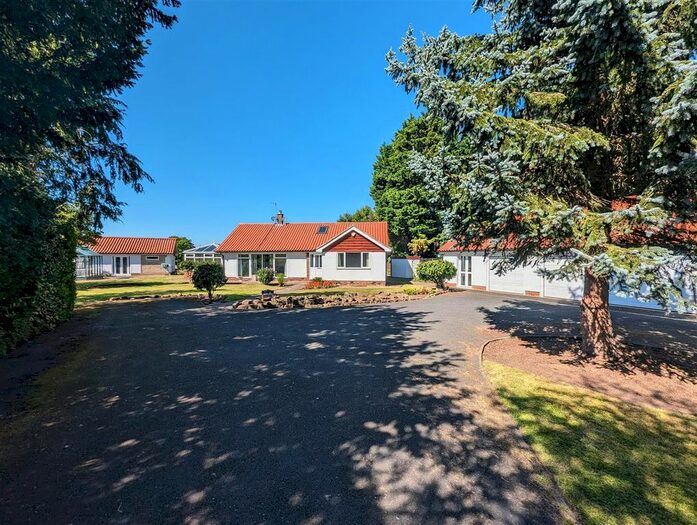 3 Bedroom Detached Bungalow For Sale In Westend Bungalow, Fosse Road, Farndon, NG24