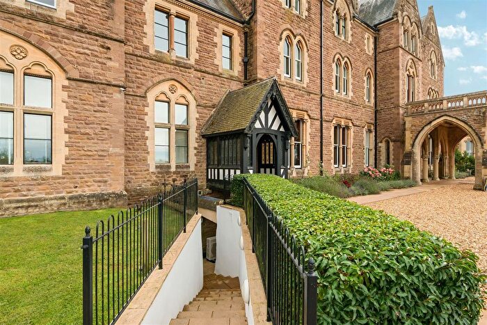 2 Bedroom Flat For Sale In Apartment, Bryngwyn Manor, Wormelow, Herefordshire, HR2