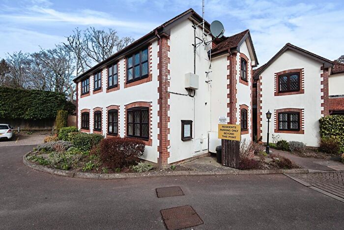 2 Bedroom Flat To Rent In Spring Meadows, Midhurst, GU29