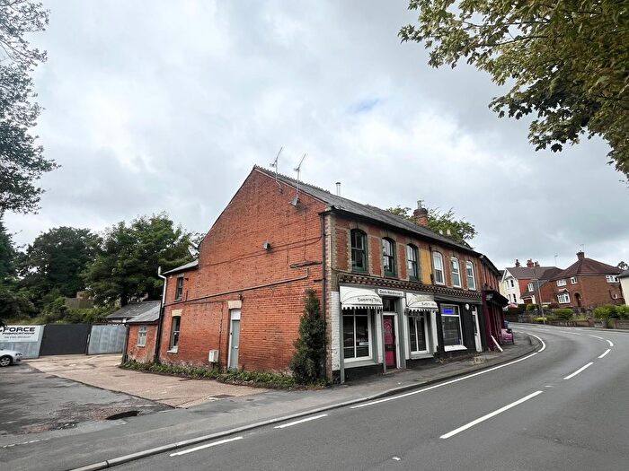 1 Bedroom Flat To Rent In Upper Hale Road, Farnham, GU9