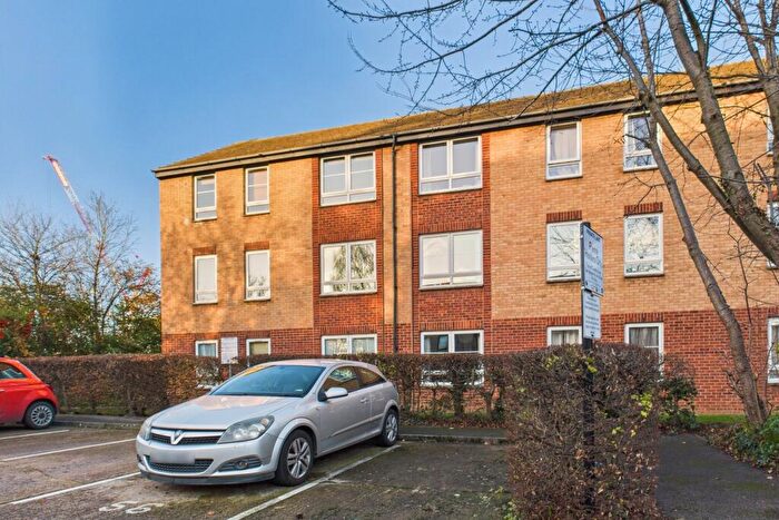 2 Bedroom Apartment For Sale In William Smith Close, Cambridge, CB1