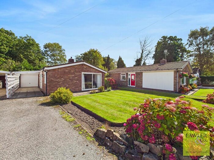 3 Bedroom Detached Bungalow For Sale In Hazelbadge Close, Poynton, Stockport, Cheshire, SK12