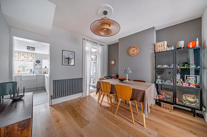 3 Bedroom End Of Terrace House For Sale In Park Road, Caterham On The Hill, CR3