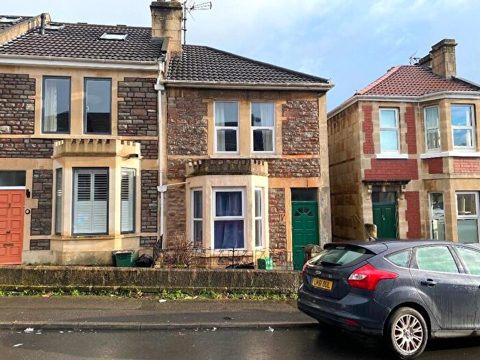 2 Bedroom End Of Terrace House For Sale In St. Johns Road, Bath, Somerset, BA1