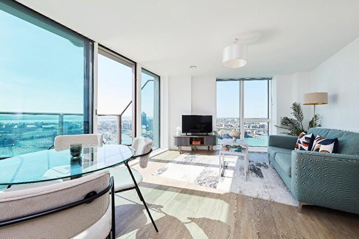 2 Bedroom Apartment To Rent In Centenary Plaza, Southampton, Hampshire, SO19