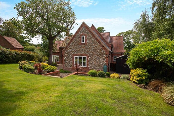 5 Bedroom Detached House For Sale In Lower Common, East Runton, Cromer, NR27