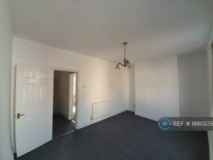 4 Bedroom Terraced House To Rent In Central Drive, Morecambe, LA4