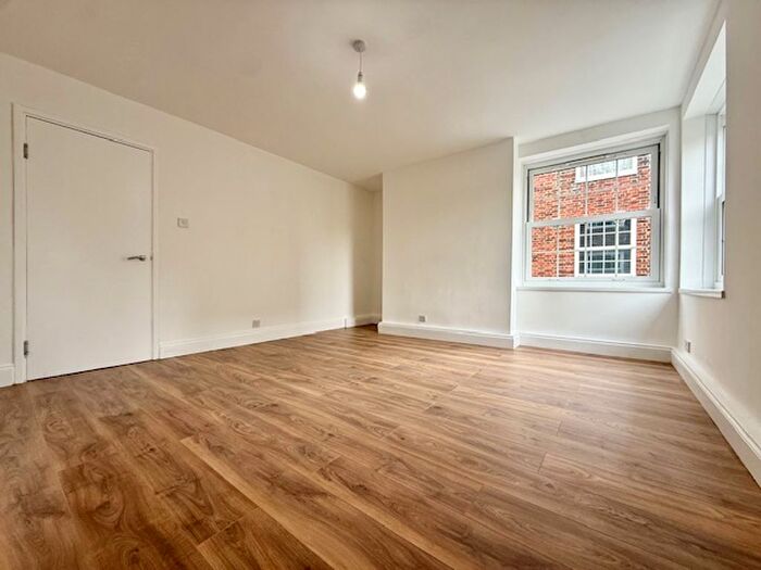 1 Bedroom Flat To Rent In Rockingham Street, SE1