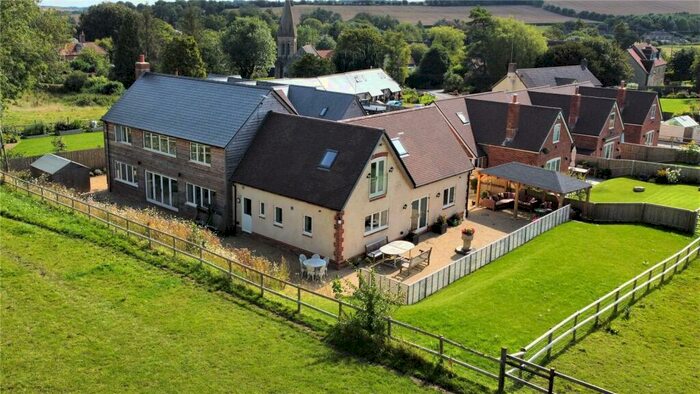 5 Bedroom Detached House For Sale In East Kennett, Marlborough, Wiltshire, SN8