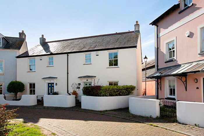 2 Bedroom Semi-detached House For Sale In Shoreside, Shaldon, TQ14