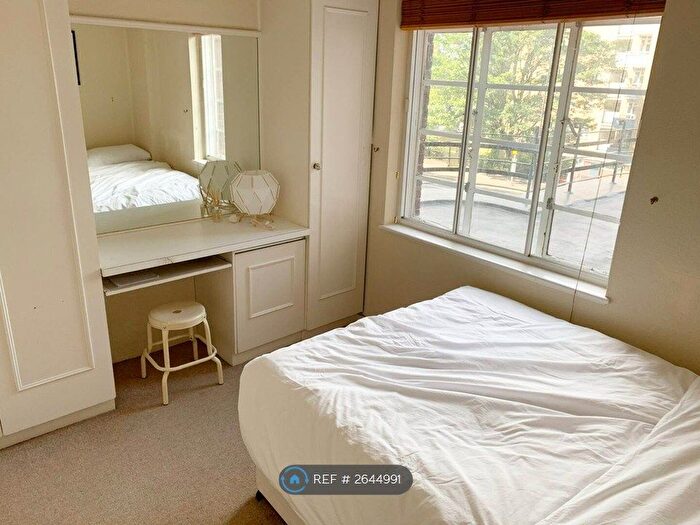 2 Bedroom Flat To Rent In Shepherds Bush Road, London, W6