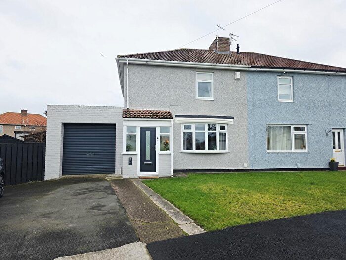 3 Bedroom Semi-Detached House For Sale In Park Grove, Shiremoor, Newcastle Upon Tyne, NE27
