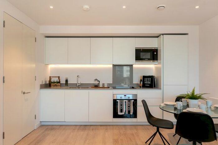 1 Bedroom Flat To Rent In Pressing Lane, Hayes UB3