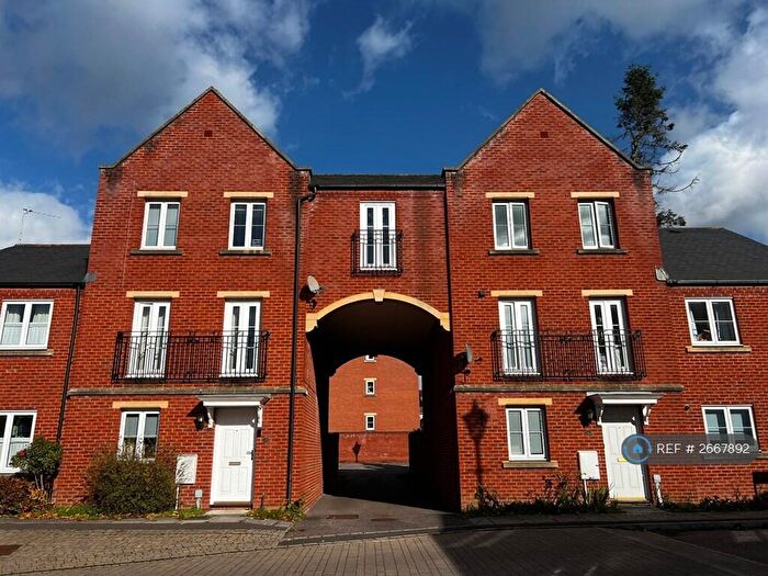 5 Bedroom Semi-Detached House To Rent In Fleming Way, St Leonard's Exeter, EX2