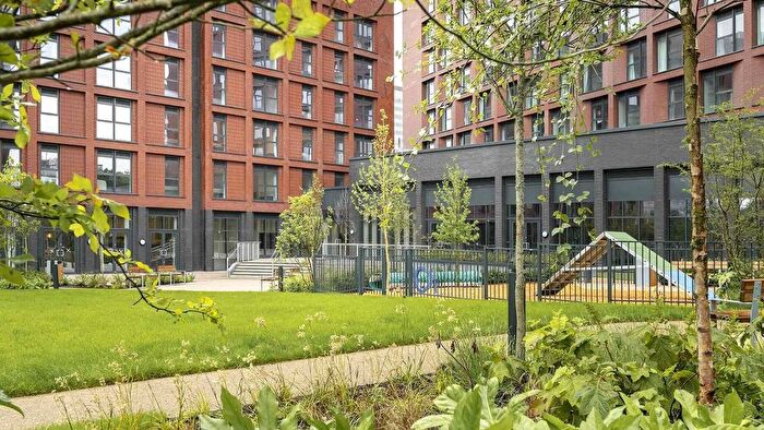 2 Bedroom Flat To Rent In Cortland Broad St., Ryland St, Birmingham, B15