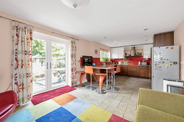 5 Bedroom Detached House For Sale In Lime Avenue, Blackmore End, AL4