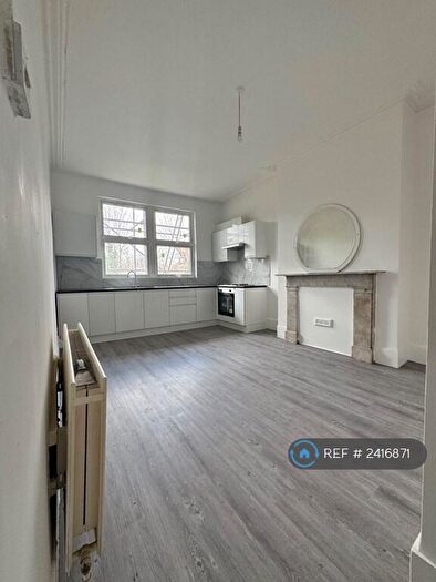 4 Bedroom Maisonette To Rent In Pembury Road, London, N17