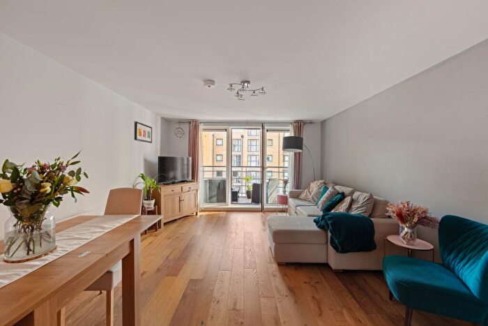 1 Bedroom Apartment For Sale In Glaisher Street London, SE8