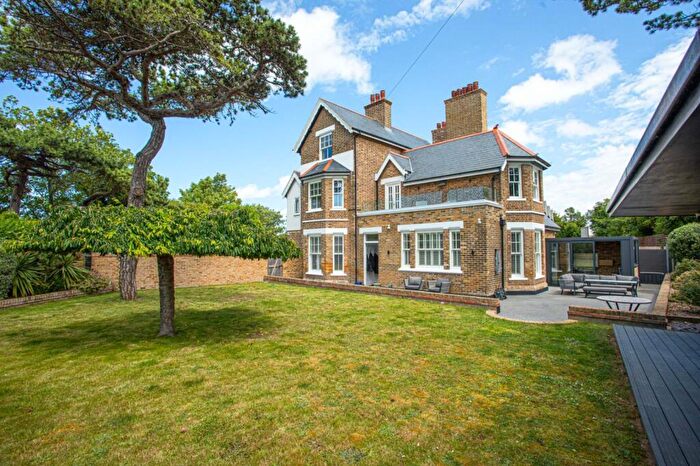 5 Bedroom Detached House For Sale In Hengist Road, Westgate-on-Sea, Kent, CT8
