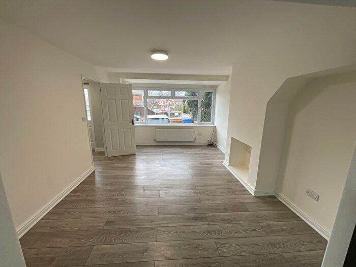 3 Bedroom Semi-Detached House To Rent In Fleet Road, Farnborough, GU14