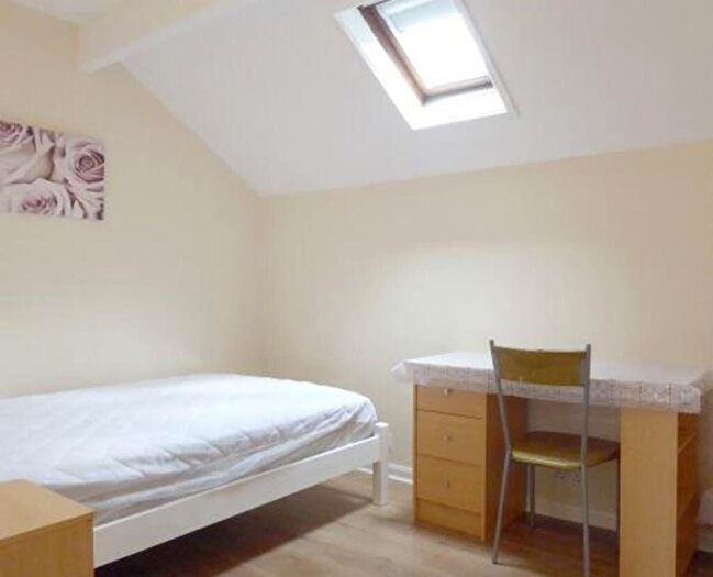 4 Bedroom House To Rent In Lottie Road, Birmingham, B29
