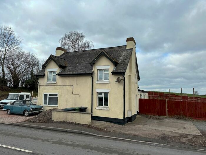 3 Bedroom Semi-Detached House For Sale In Cross Hill Cottages, Ellesmere Road, Shrewsbury, Shropshire, SY1