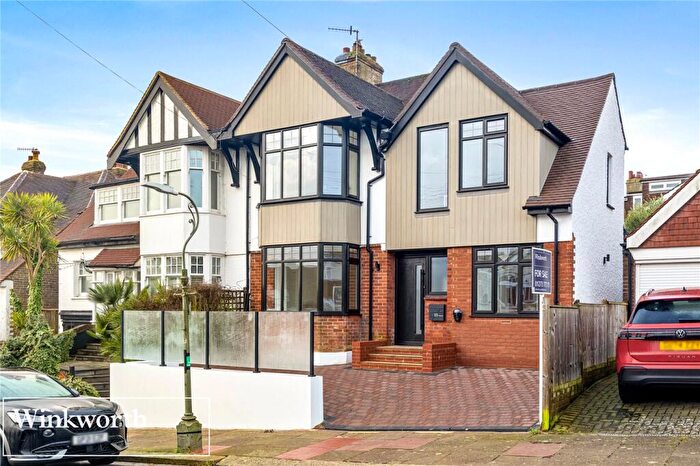 4 Bedroom Semi-Detached House For Sale In Tivoli Road, Brighton, East Sussex, BN1