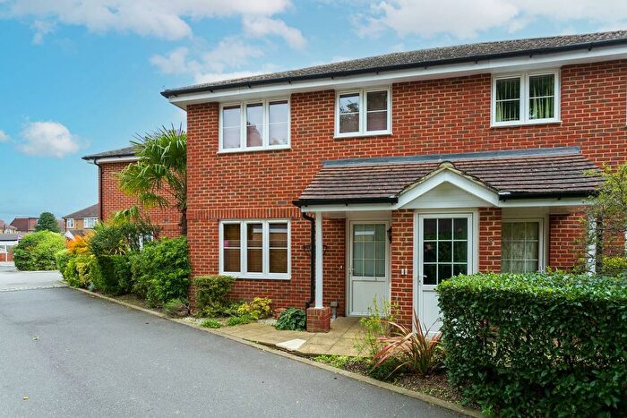 1 Bedroom Flat To Rent In Hollingsworth Mews, Watford, WD25